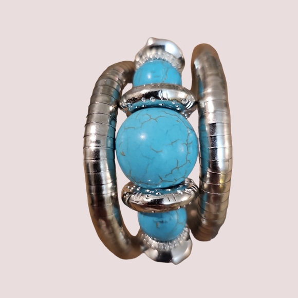 Women Vintage Turquoise Jewelry Adjustable Bangle Bracelet. - Picture 2 of 3
